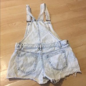 Overall shorts
